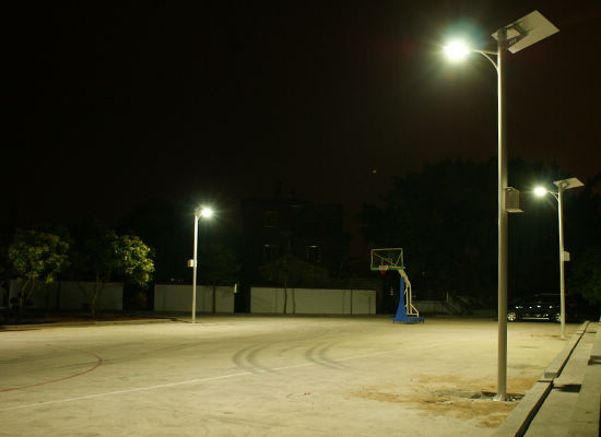 15W Silicon Solar LED Street Light